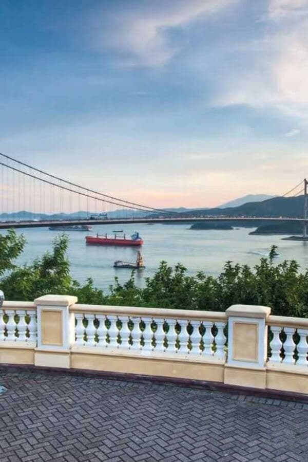 青馬觀景台 (Tsing Ma Viewpoint)